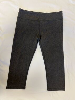 Lululemon Heathered Charcoal Grey Groove Crop Leggings Yoga Cozy Size 10